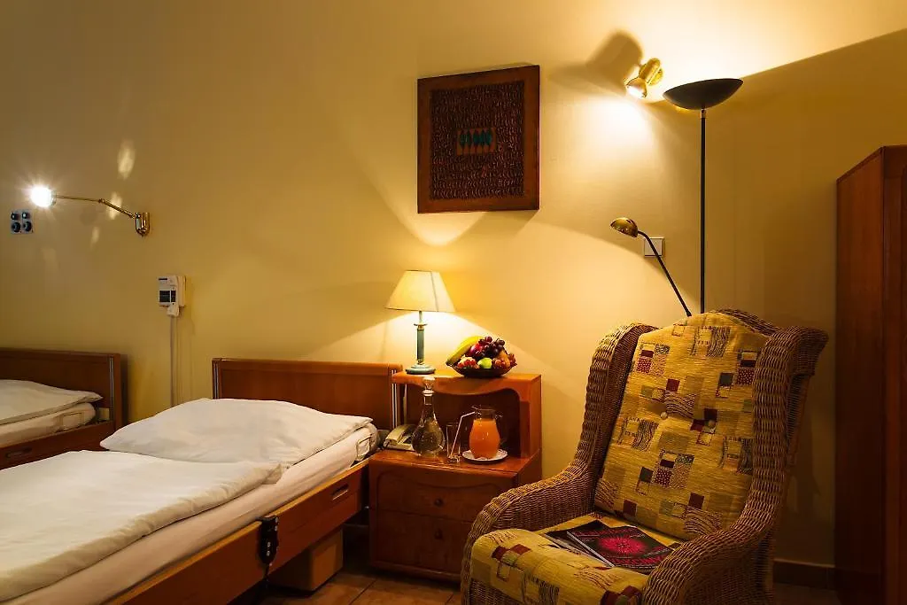 Wellness & Treatment Hotel Ghc Prague 4*,